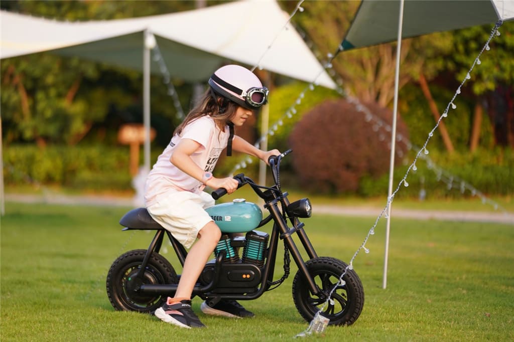5 Must-Have Safety Gear for Kids Riding a Motorcycle