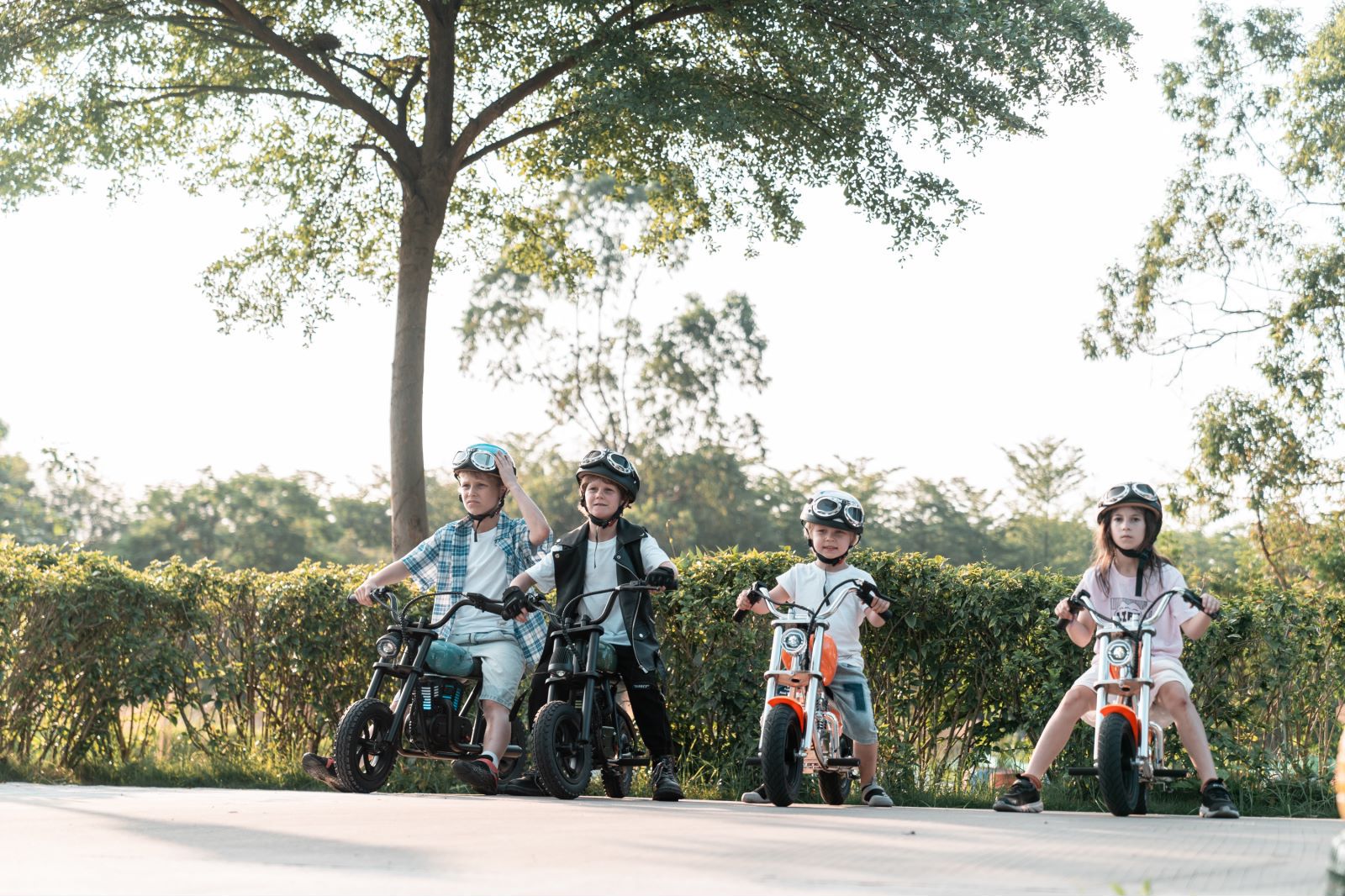 Novice Bus Riders Safety First: Must-Have Training Wheels For Novice Cyclists – HYPER GOGO
